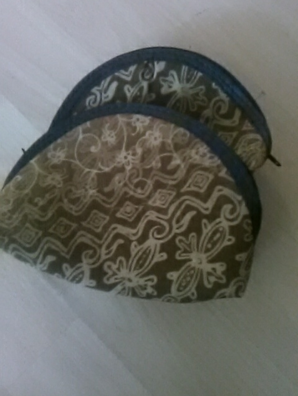 Brown Floral Pattern Half-Moon Cosmetic Pouch Set
